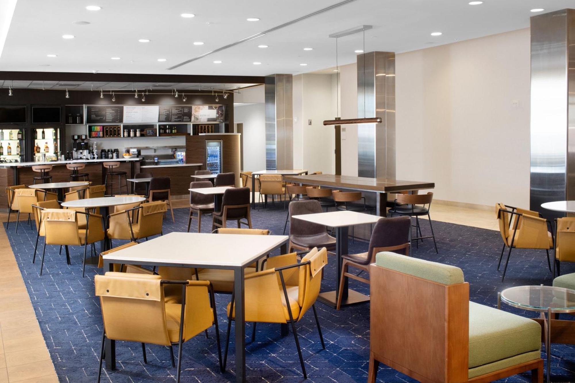 Courtyard By Marriott Lubbock Downtown/University Area Exterior photo