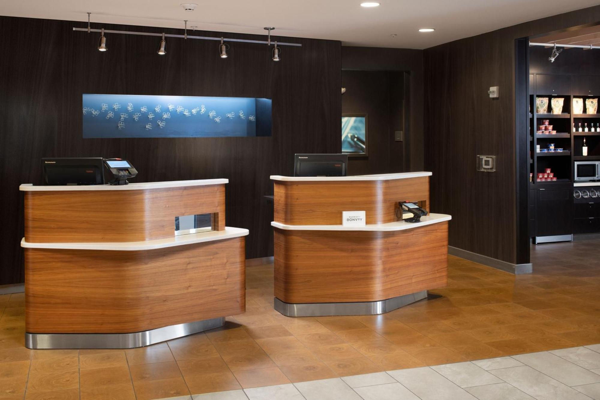 Courtyard By Marriott Lubbock Downtown/University Area Exterior photo