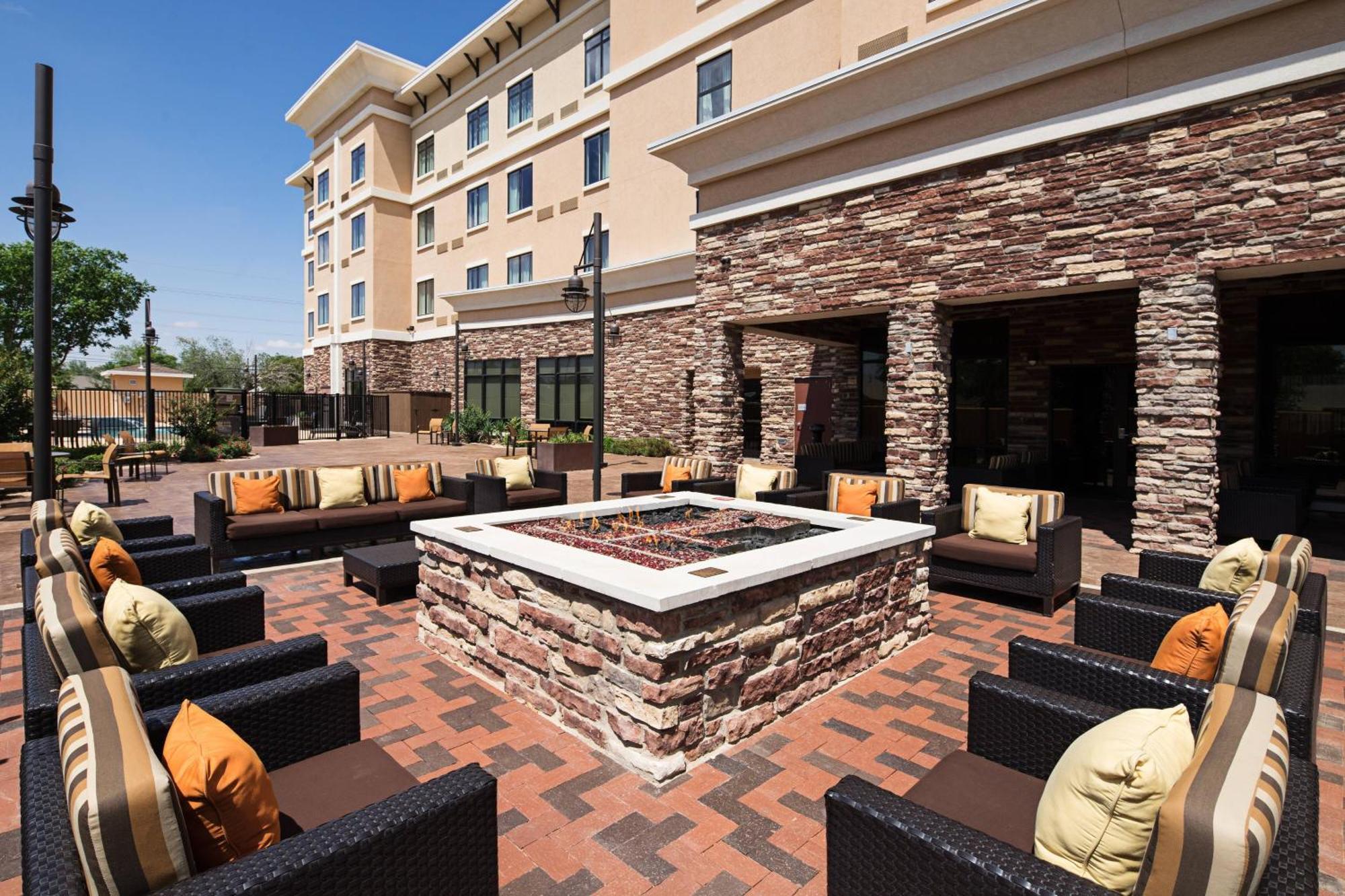 Courtyard By Marriott Lubbock Downtown/University Area Exterior photo